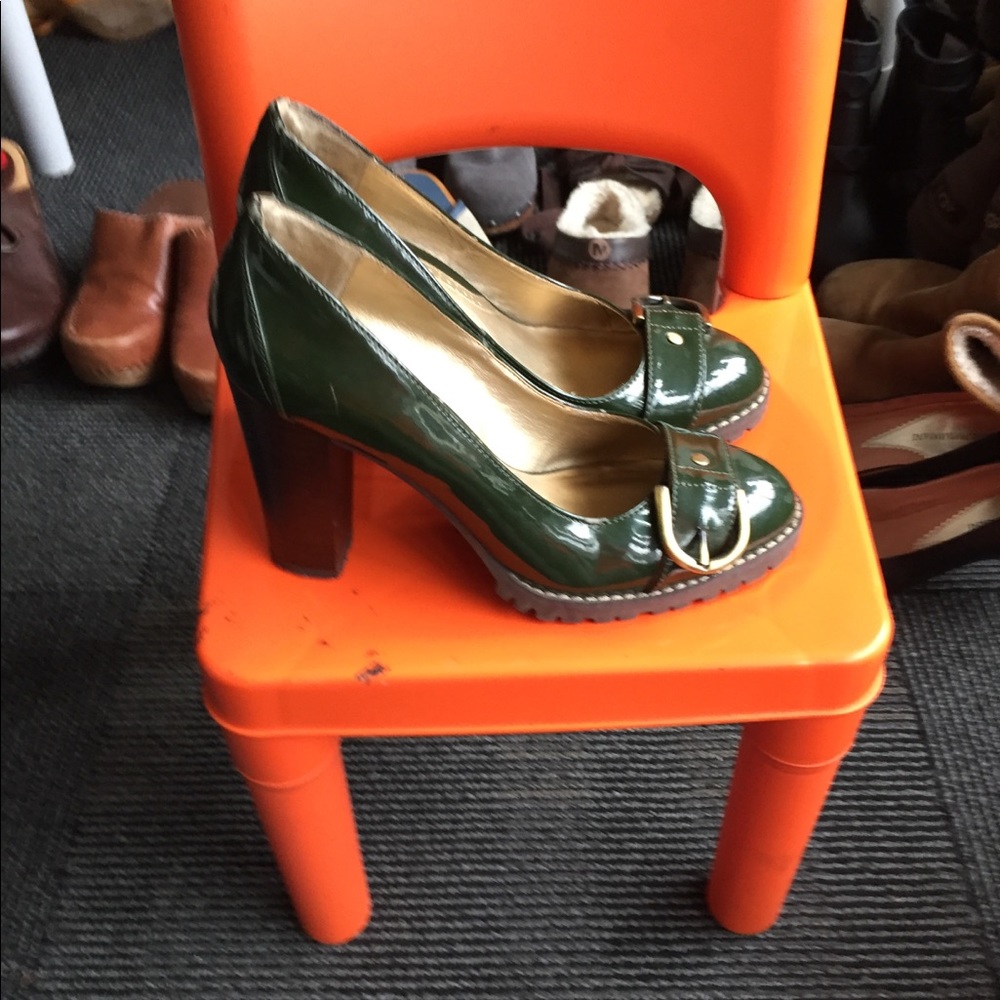 Pumps - Picture 3 of 5